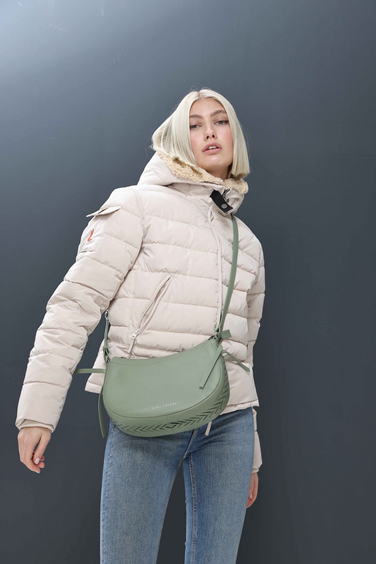 CLU Steppjacke mit Kapuze creme