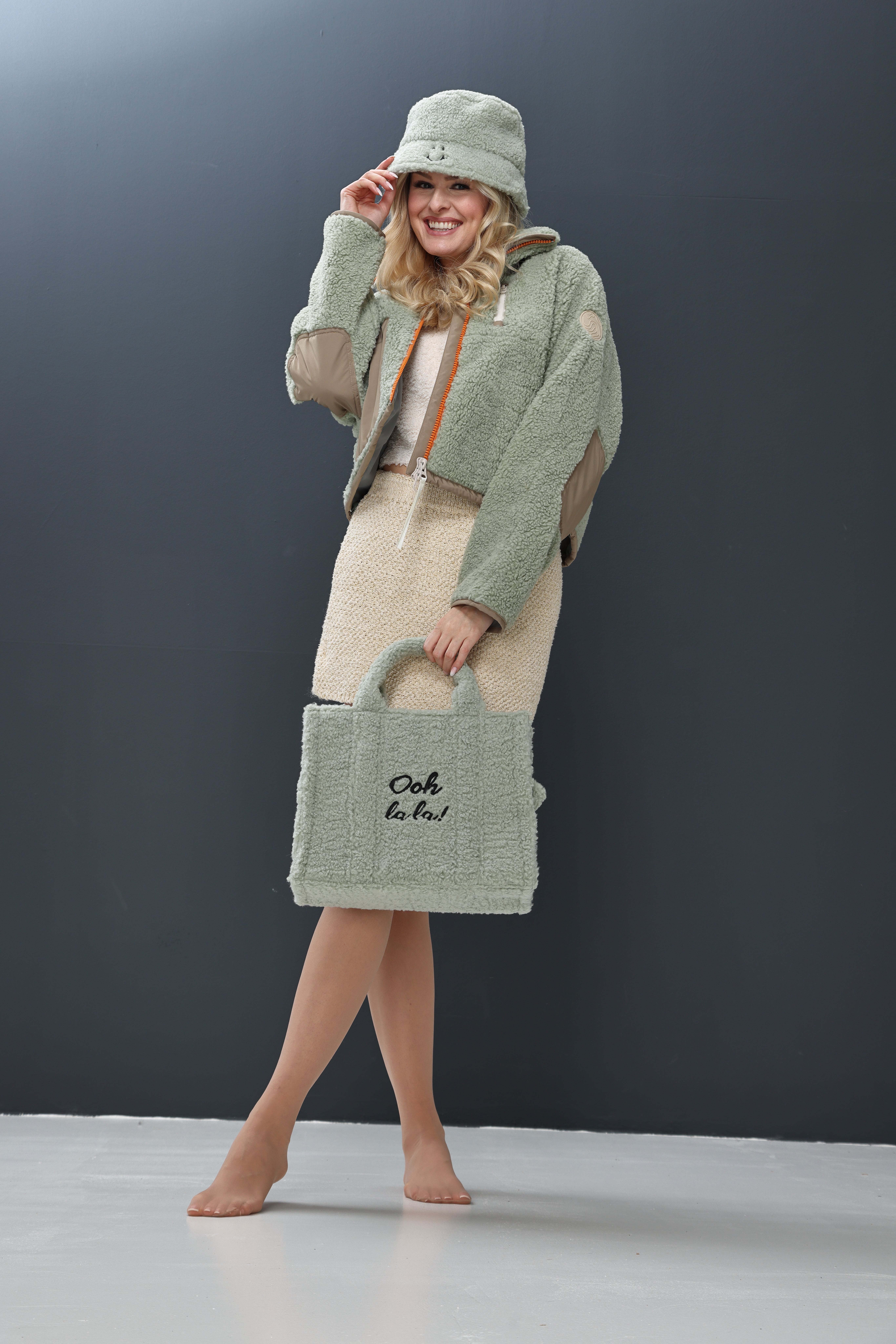 SALIA Teddytasche Flauschtasche Oh LaLa light olive