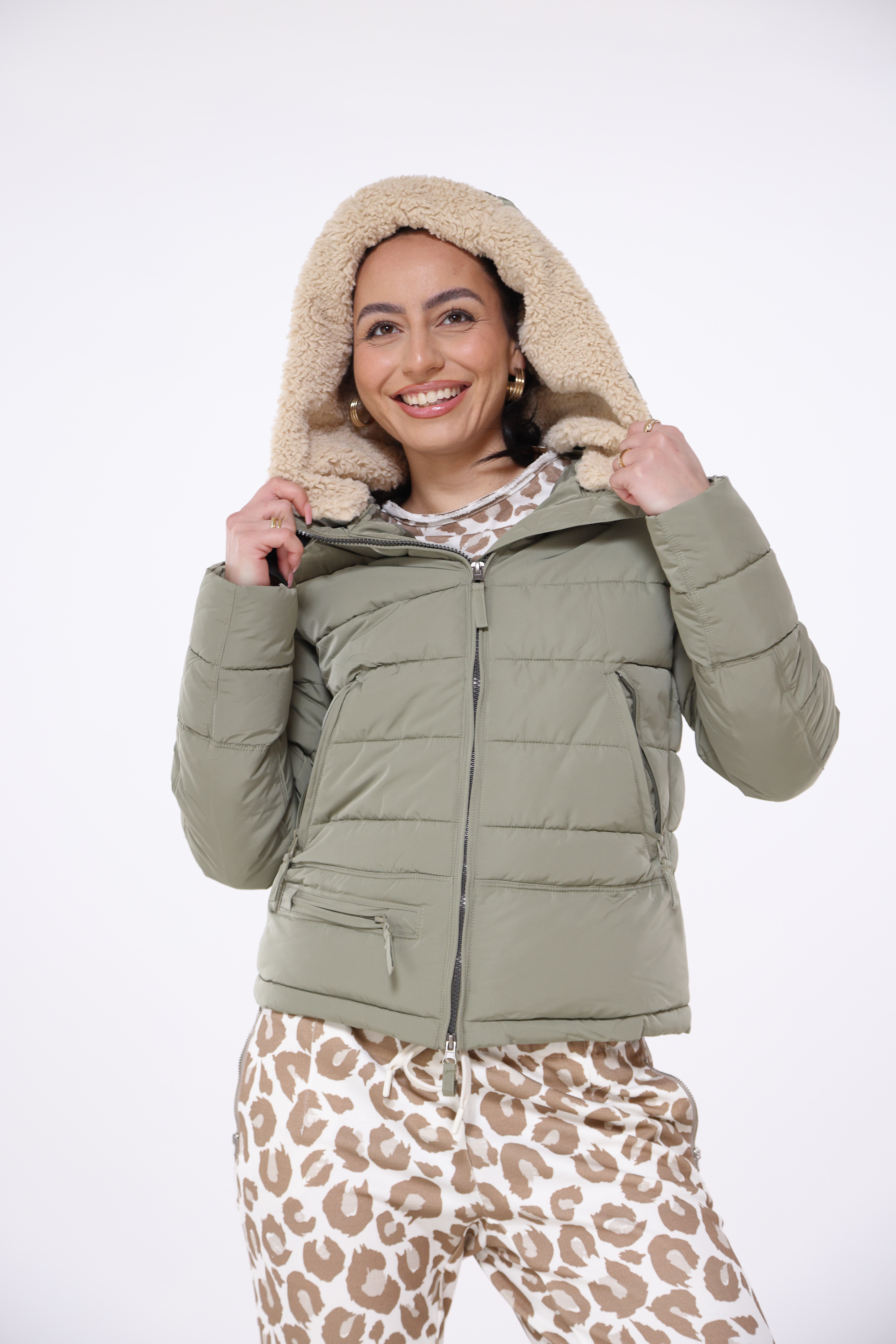 CLU Steppjacke mit Kapuze light olive